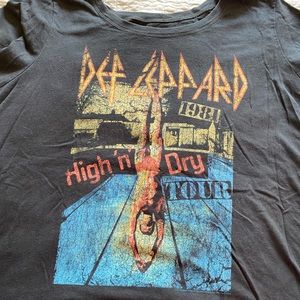 Torrid Def Lepard 1981 High n' Dry Tour graphic tee